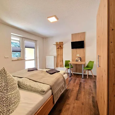 Bett Und Bike Bergen Hotel Elsterheide Room photo